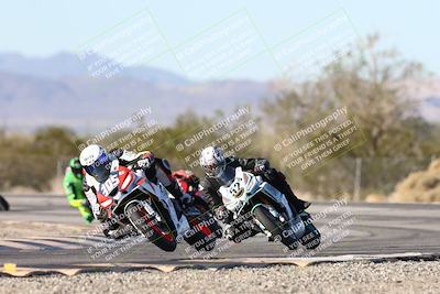 media/Dec-07-2025-CVMA (Sun) [[3e7d2de5dc]]/Race 12- Formula 40 MW and LW/